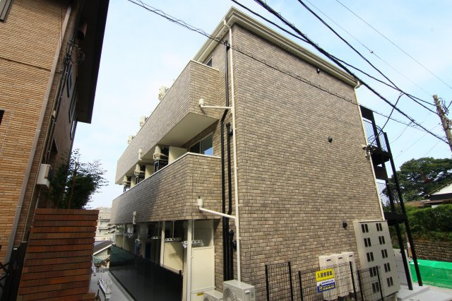 横浜市港北区日吉４丁目のアパートの外観パース