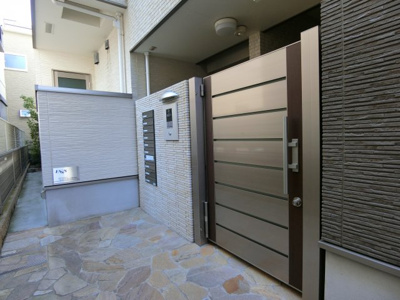 【エントランス】 | フジパレス東三国ヶ丘EAST