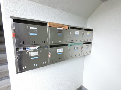 【その他共用部分】 | サニーヒル上大岡 | 集合ポストです。
郵便物などはこちらに届きます。
