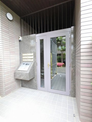 【その他共用部分】 | 藤和横浜下永谷ホームズD棟 | 防犯面でも安心のオートロック付です。