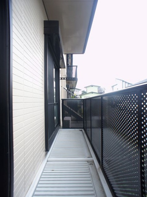 【バルコニー】 | ラフォーレ・あずまD | お洗濯物がたくさん干せます♪