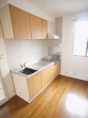 【キッチン】 | ラフォーレ・あずまD | 窓があるので明るい♪