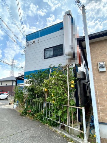 岸和田市流木町　店舗付住宅の外観