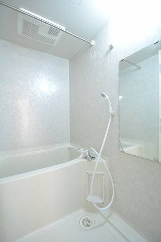 【浴室】 | ハイセレールセレブB | 日々の疲れを癒すお風呂付です