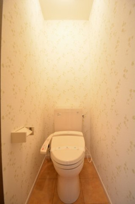 【トイレ】 | ハイセレールセレブB | 清潔感のあるトイレです