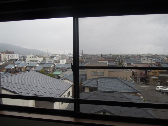 福井ダイカンプラザの展望|洋室からの眺めです
