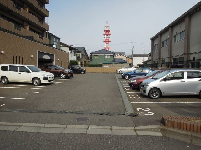 アパガーデンコート松本の駐車場