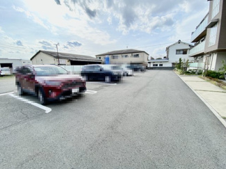 【駐車場】