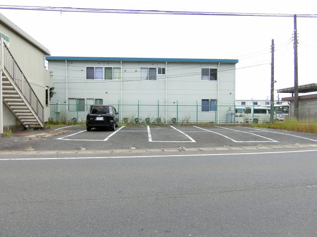 シティハイムサンローズの駐車場