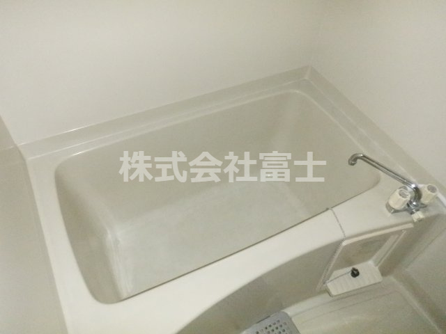 ブロッサムМの浴室