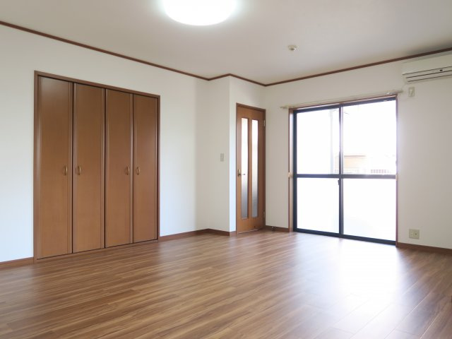 テラスアゼリアの居間・リビング