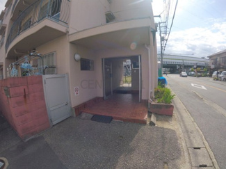 【エントランス】