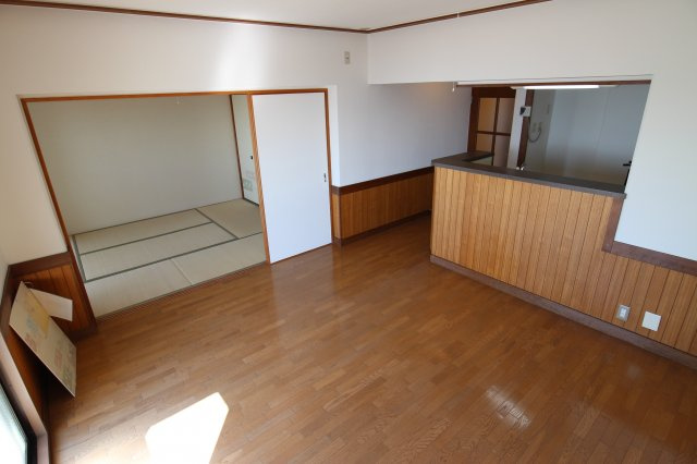 シティハイツ狩口の居間・リビング