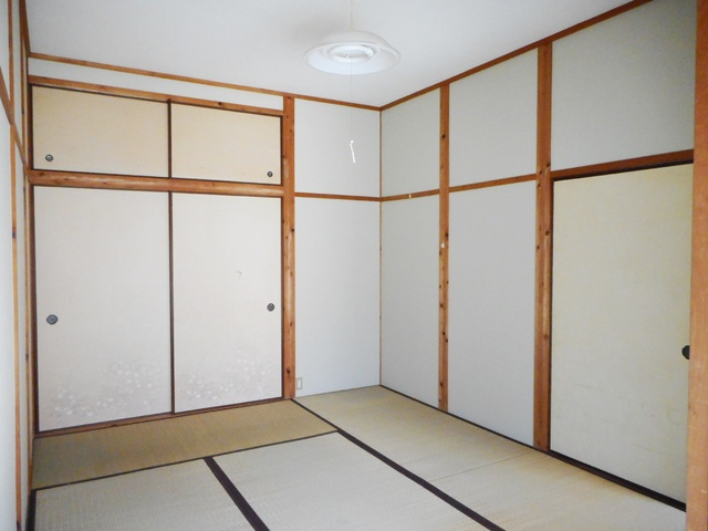 【寝室】 | 高見様平家 | ※同物件、別のお部屋の写真です