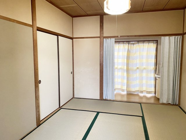 【居間・リビング】 | すみれマンション | ※同物件、別のお部屋の写真です。設備は現況に従います。