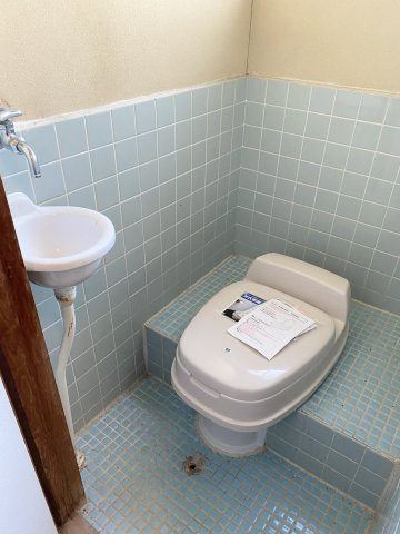 【トイレ】 | すみれマンション | ※同物件、別のお部屋の写真です。設備は現況に従います。