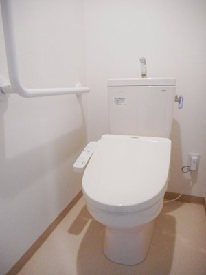 【トイレ】 | アルバ | ※同物件、別のお部屋の写真です