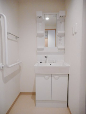 【独立洗面台】 | アルバ | ※同物件、別のお部屋の写真です