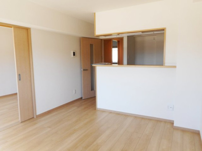 【居間・リビング】 | アルバ | ※同物件、別のお部屋の写真です