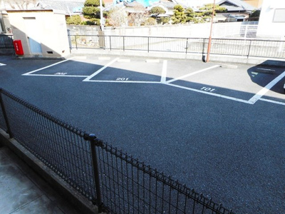 【駐車場】 | グリーンルーフＮ | 駐車場