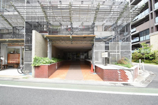 【エントランス】 | エントランス　※大規模修繕工事中