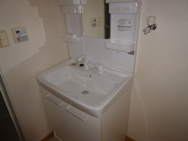 カーサ　ド・マーニBの洗面所