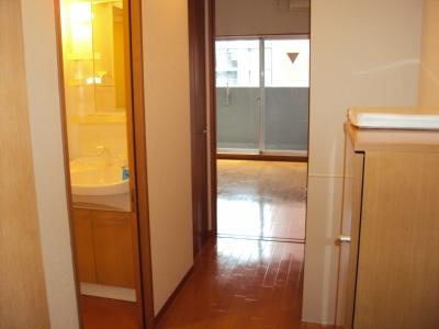 HF河原町二条レジデンスの展望|玄関から～