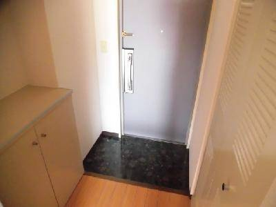 メロディハイム松原の玄関