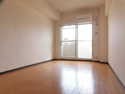 メロディハイム松原の居間・リビング|洋室