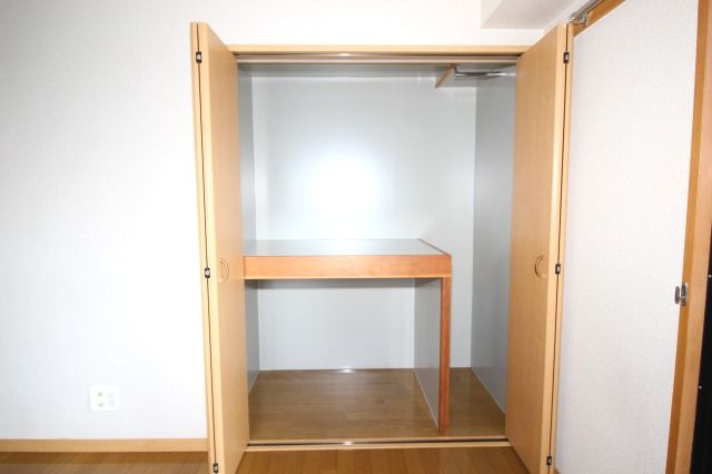 ネオクレメントの収納|小物を収納するのに便利です