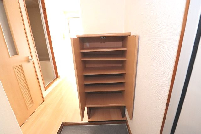 クレメント南宝永の収納|たっぷりとした収納スペースです
※内装が若干異なる場合がございます