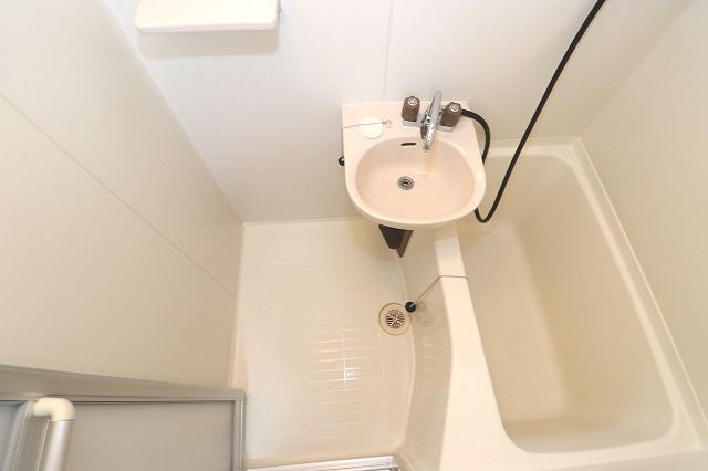 クレメント南宝永の浴室|きれいなお風呂です
※内装が若干異なる場合がございます