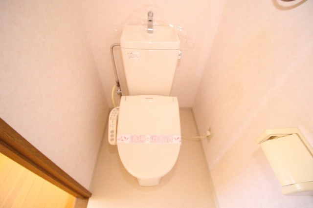パル・グランディのトイレ|清潔感のあるトイレです