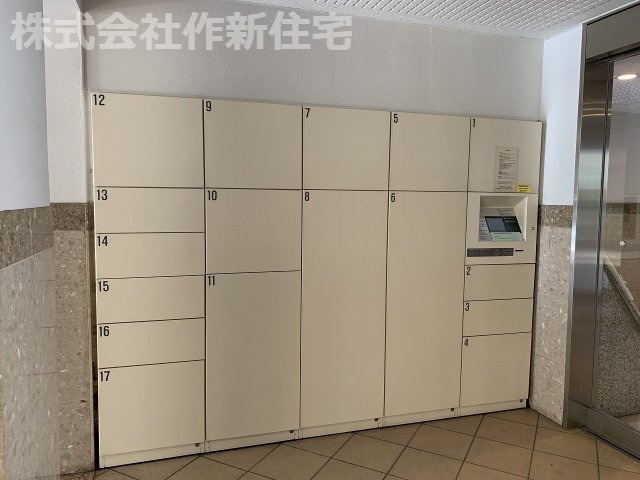 ライオンズガーデン北習志野　２階部分のエントランス|宅配ボックス