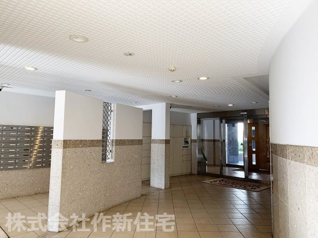 ライオンズガーデン北習志野　２階部分のエントランス
