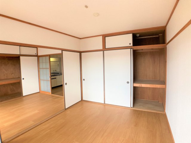 サンハイム梓の洋室