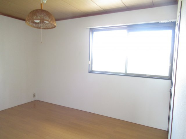 パレーシャル朝日の洋室