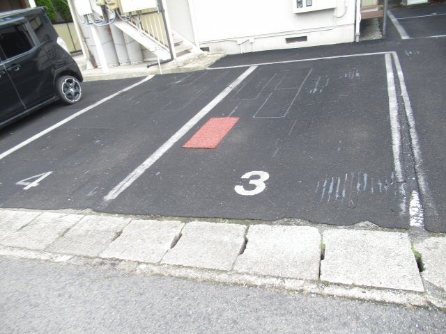 シティハイム幸の駐車場