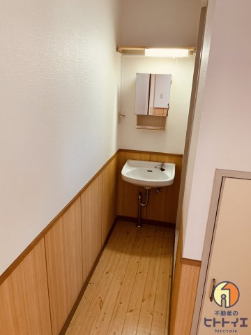 八女クリスタルハイムの独立洗面台