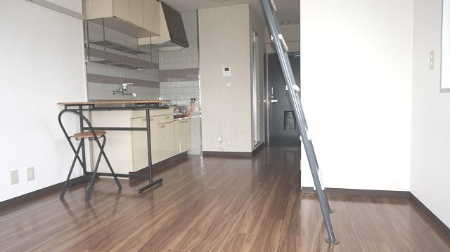 フェンネルハイツの居間・リビング|使いやすい居間です