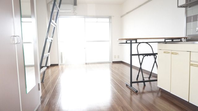 フェンネルハイツの洋室|コンパクトで使いやすい洋室です