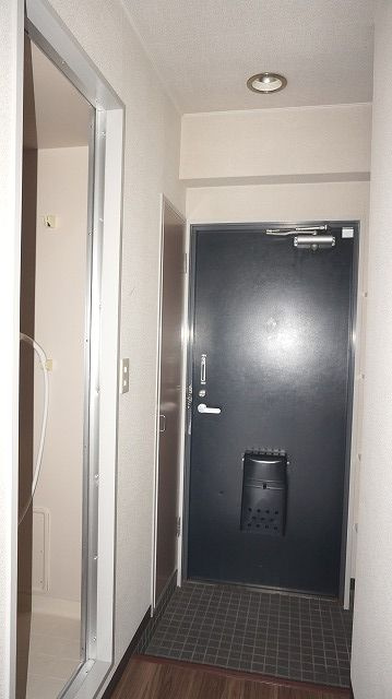 フェンネルハイツの玄関|明るい玄関です