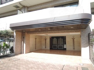 【エントランス】 | 相鉄線「上星川」駅徒歩8分。
通勤時間の短縮でご家族と過ごす時間を増やす事が出来ます。