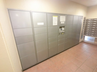 【その他共用部分】 | 不在時にもお荷物が受け取れる宅配ボックス