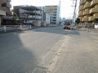 【周辺】 | エンゼルブレッサ綱島 | 前面道路