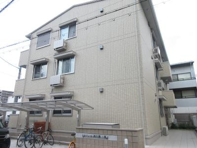 セジュール西大路三条の外観