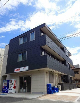 【駐車場】 | リビオン西青木 | 外観もきれいです