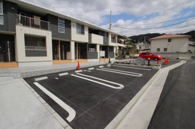 【駐車場】 | ファミール　レイ