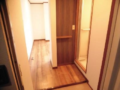 コスモプラザコマツの展望|玄関から～