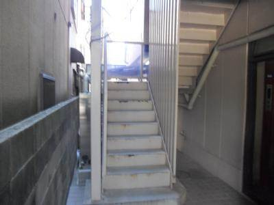 コスモプラザコマツのその他|階段